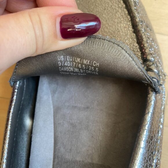 Kenneth Cole Reaction Women silver loafer "Dawson" jewel - Mis-Sized 9/8.5 - Picture 6 of 6